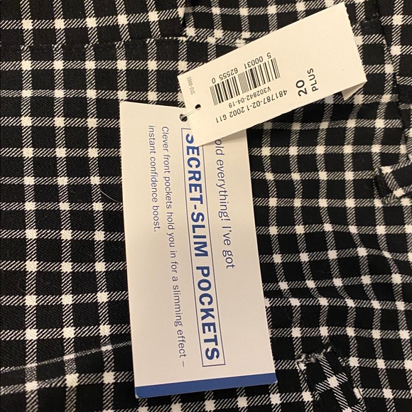 Capris pants - Picture 9 of 9